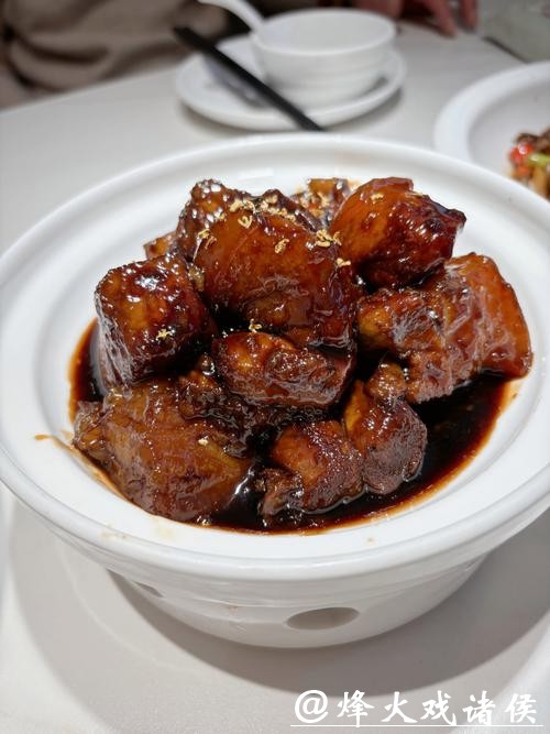 【城事】“帮我留块红烧肉 新年要甜甜蜜蜜”,彭一居民新房里的首个团圆年 【城事】“帮我留块红烧肉 新年要甜甜蜜蜜”,彭一居民新房里的首个团圆年